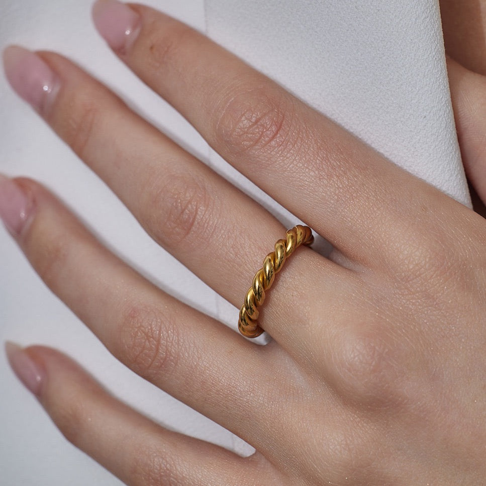 Twisted Rope Ring