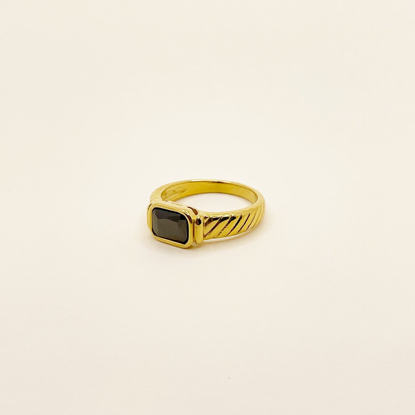 Oynx Stone Ring