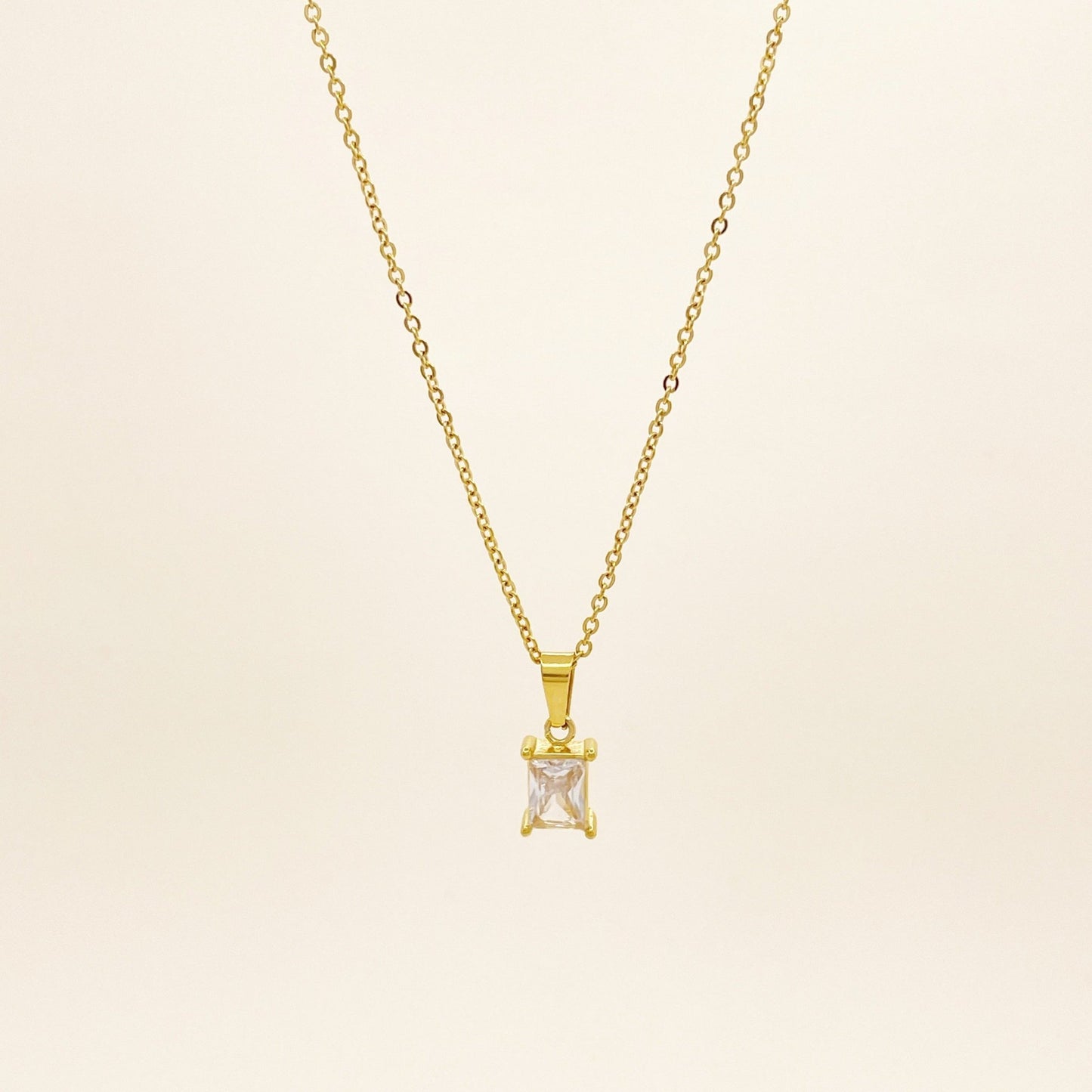 Crystal Necklace - novélle