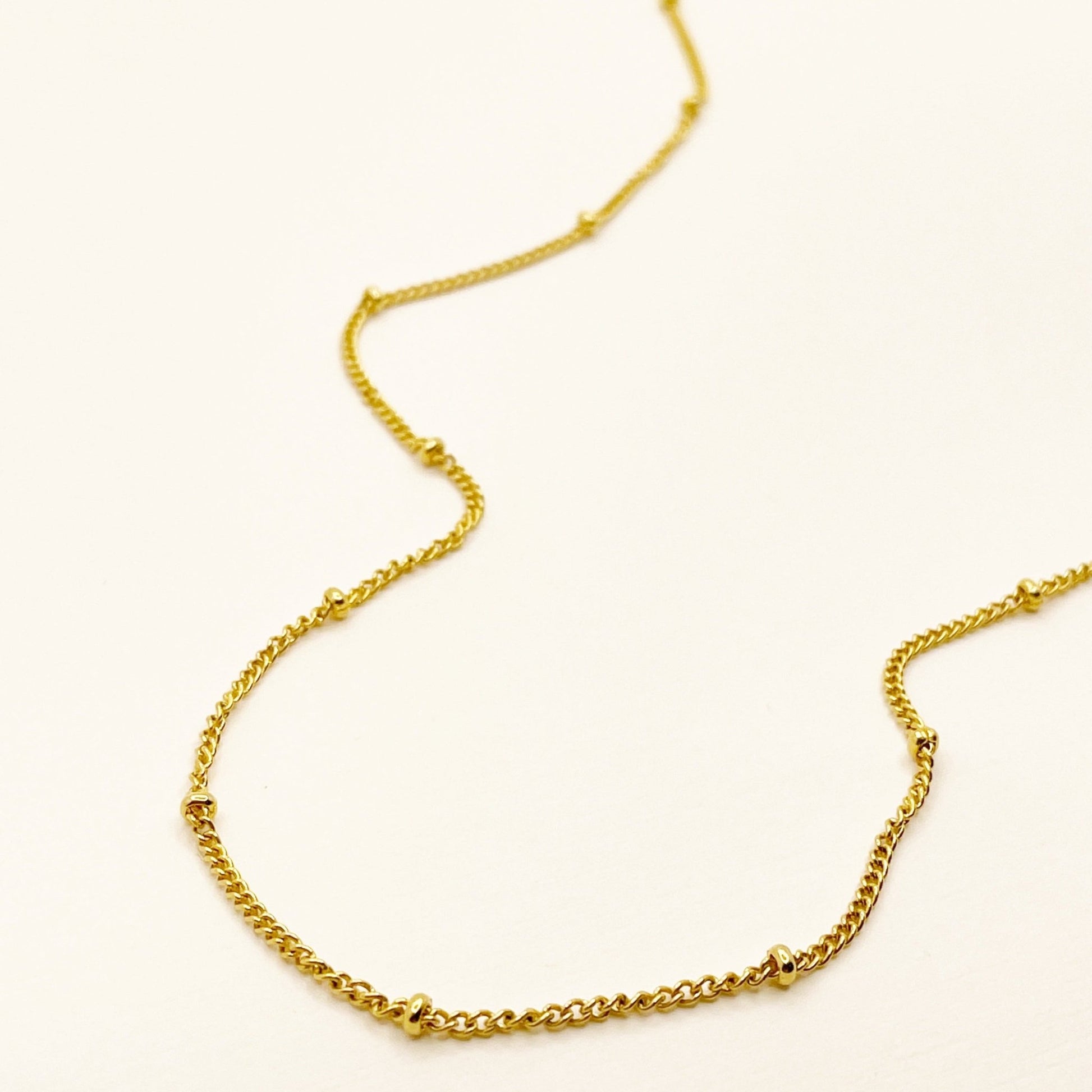 Delicate Necklace - novélle