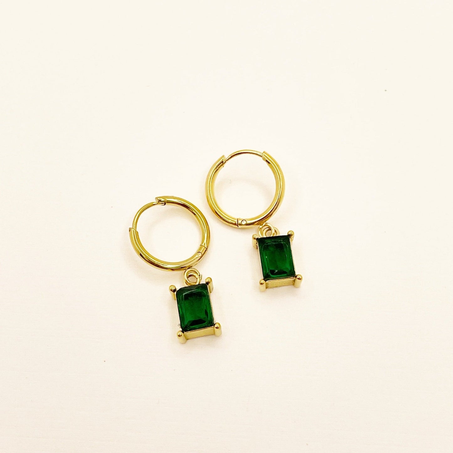 Emerald Hoops - novélle