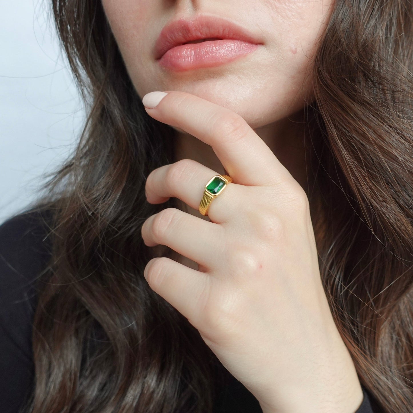 Emerald Stone Ring - novélle