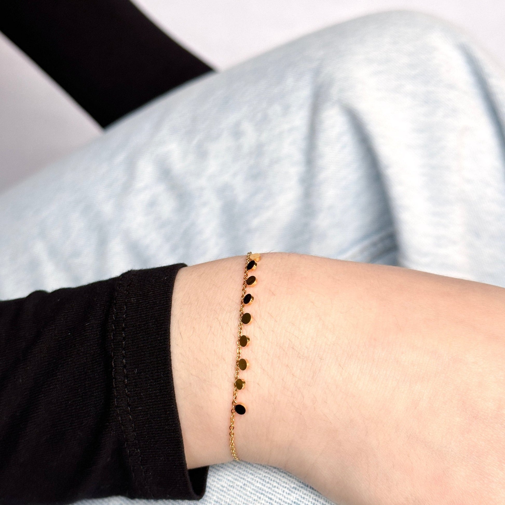 Dainty Circle Bracelet - novélle