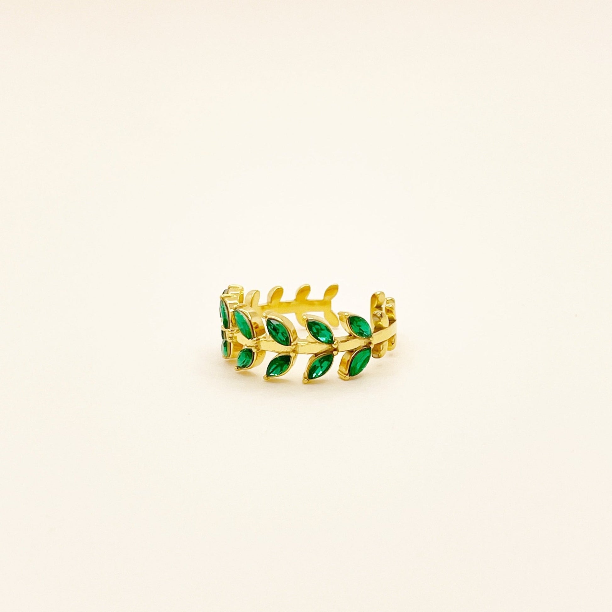 Emerald Leaf Ring - novélle